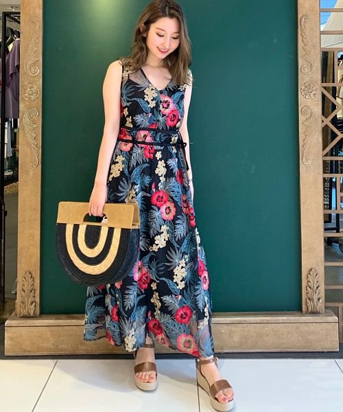 ボタニカルバード刺繍ワンピース レディースファッション 阪急百貨店公式通販 Hankyu Fashion ボタニカルバード刺繍ワンピース レディースファッション 阪急百貨店公式通販 Hankyu Fashion