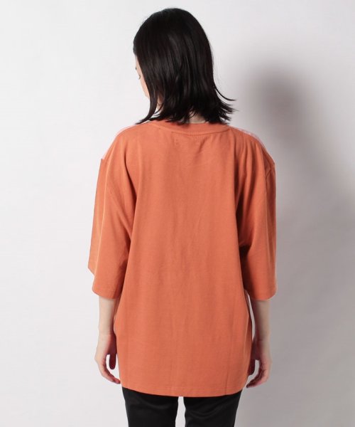 LEVI’S OUTLET(リーバイスアウトレット)/LMC OVERSIZED SLEEVE TEE LMC PINK ICING/img02