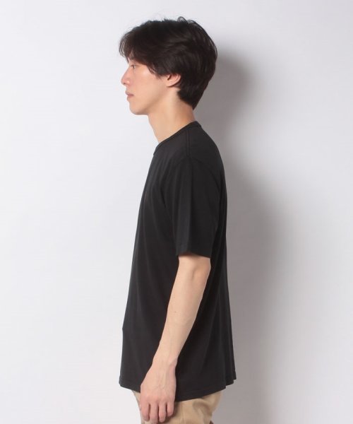 LEVI’S OUTLET(リーバイスアウトレット)/AUTHENTIC CREWNECK TEE MINERAL BLACK/img01