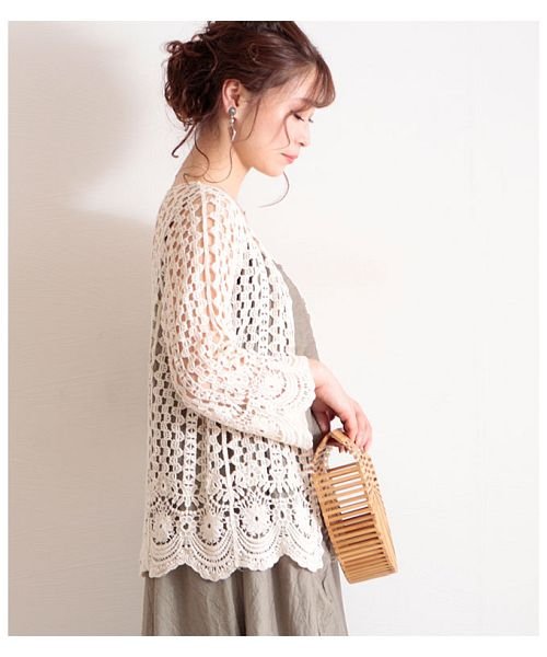 Sawa a la mode(サワアラモード)/スカラップ裾の透かし編みカーディガン/img04