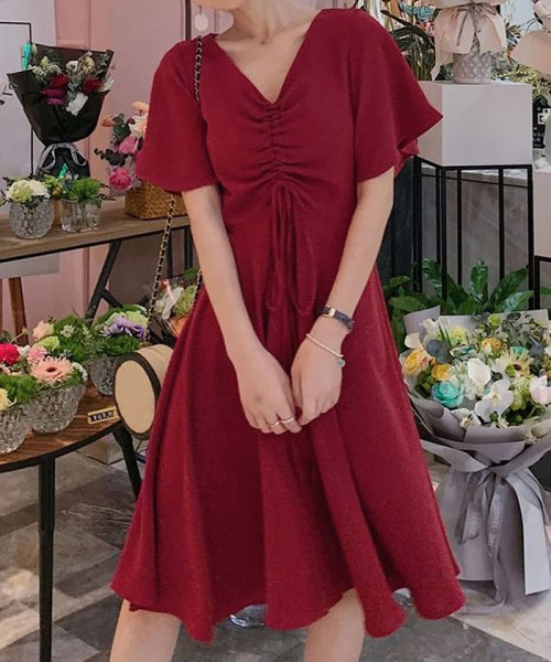 セール Off ワンピース レディース 胸元ギャザー 膝上丈 ワンピース フレアスリーブ 夏ワンピース 半袖 フレアワンピース 着やせ ミニミニストア Miniministore Magaseek