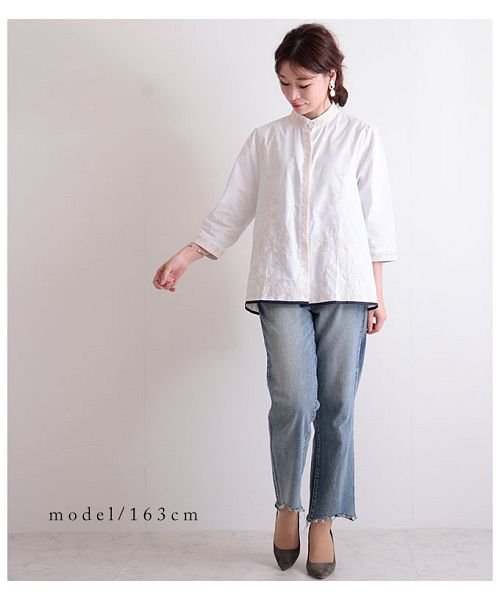 Sawa a la mode(サワアラモード)/刺繍とパイピングのAラインコットンシャツ/img01