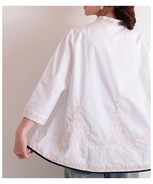 Sawa a la mode(サワアラモード)/刺繍とパイピングのAラインコットンシャツ/img14