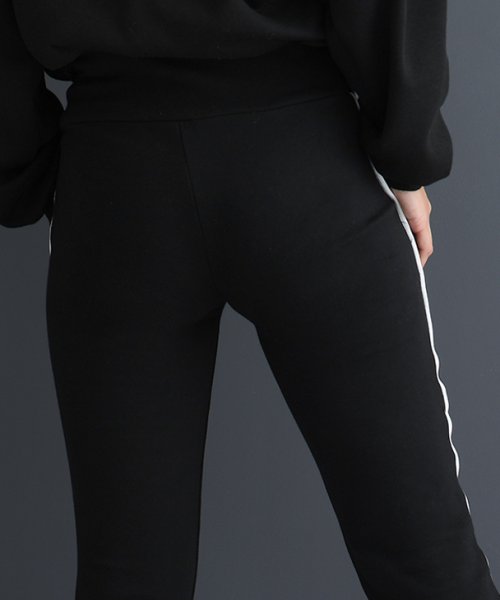 ポケット付き裏起毛ラインレギンス マタニティ服 レギンス スウェット 裏起毛 暖か 防寒 寒さ対策 伸びる 伸縮性抜群 妊婦 マタニティ 妊娠 産前産後 春秋冬 チョコア Chocoa Magaseek ポケット付き裏起毛ラインレギンス マタニティ服 レギンス スウェット 裏起毛 暖か 防寒 寒さ対策 伸びる 伸縮性抜群 妊婦 マタニティ 妊娠 産前産後 春秋冬 チョコア Chocoa Magaseek
