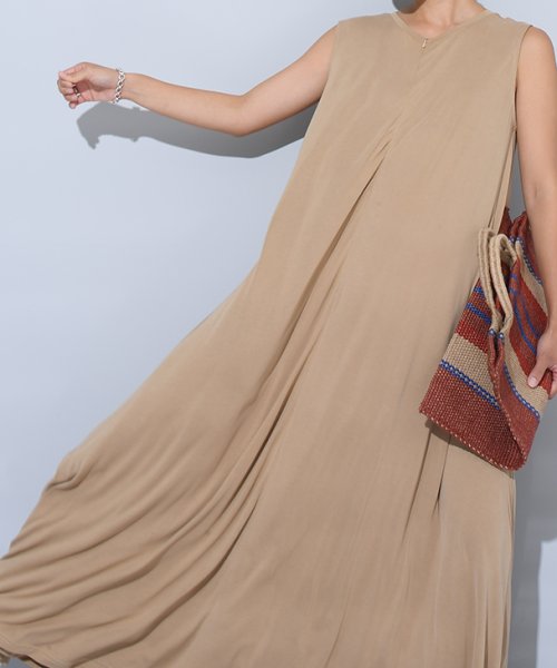 授乳クールとろみ素材バックボタンワンピース マタニティ服 授乳服 マタニティワンピース 授乳ワンピース ビッグシルエット ノースリーブ 妊婦 産前産後 春夏秋 チョコア Chocoa Magaseek