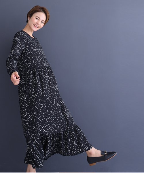 授乳ドットワンピース マタニティ服 授乳服 マタニティワンピース 授乳ワンピース ランダムドット 美ライン 妊婦 妊娠 産前産後 春夏秋 チョコア Chocoa Magaseek