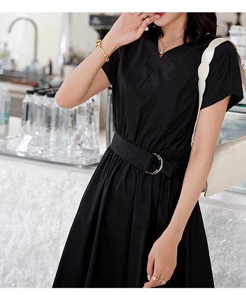 クーポン セール 39 Off きれいめシルエットの大人ワンピース メゾンドラティール Maison De Latir Magaseek