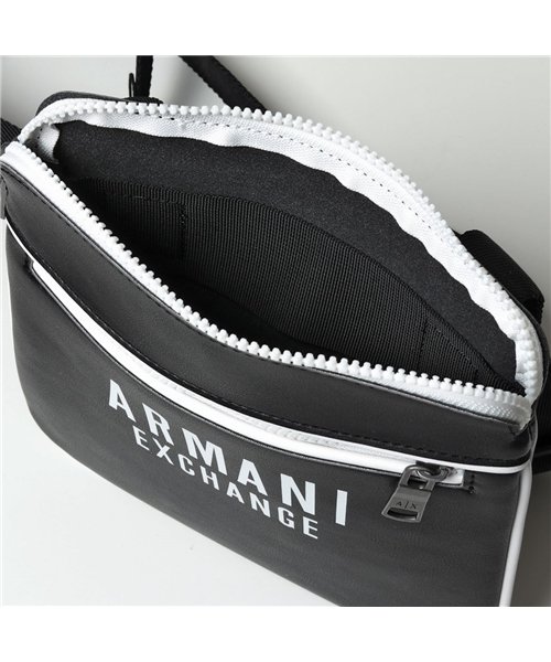 ARMANI EXCHANGE(アルマーニエクスチェンジ)/【ARMANI EXCHANGE(アルマーニ エクスチェンジ)】A/X 952230 0P296 00121 ミニショルダーバッグ サコッシュ ロゴ 鞄 BLA/img03