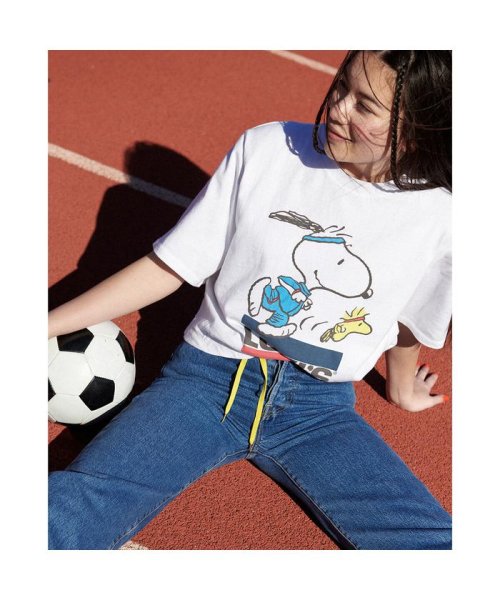 Levi's(リーバイス)/グラフィックボクシーTシャツ SNOOPY RUNNER WHITE/img09