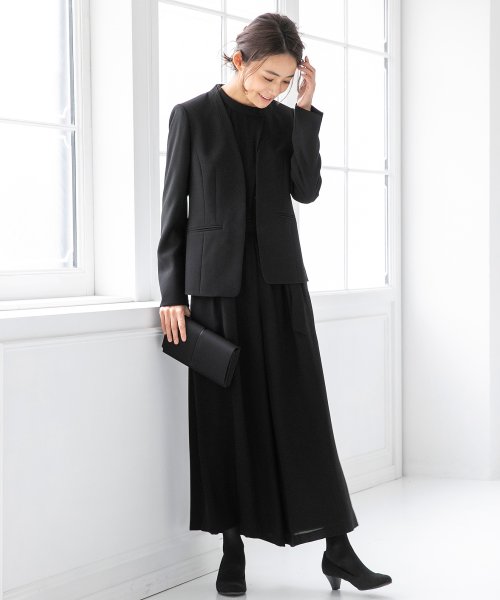 【卒入学式にも使える】【喪服】ノーカラーロングジャケット＆オールインワン 　ブラックフォーマルスーツ/卒業式（卒園式）入学式（入園式）七五三・お宮参り あり ■なし 入学式 七五三 卒業式 喪服 卒園式 入園式 東京ソワール デザイン セレモニー 結婚式 お宮参り 生地感 薄い 厚い 透け感 伸縮性 光沢感 裏生地 9号