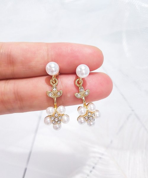 セール ピアス レディース パールピアス 揺れる 大ぶり モチーフピアス 花 可愛い イヤリング 人気アクセサリー ショッピングゴー Shoppinggo Magaseek セール ピアス レディース パールピアス 揺れる 大ぶり モチーフピアス 花 可愛い イヤリング 人気アクセサリー ショッピングゴー Shoppinggo Magaseek