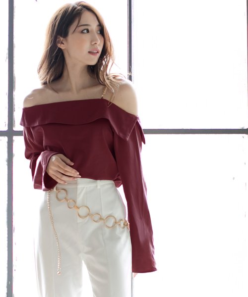 チェーンデザインオフショルダー2wayトップス 500 トップス カットソー レディース 秋冬 長袖 オフショルダー ワンショルダー 肩だし チェーン ジュリアブティック Julia Boutique Magaseek