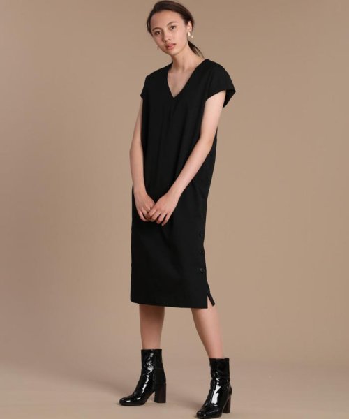 セール サイドスリットｖネックワンピース イネド Ined Magaseek