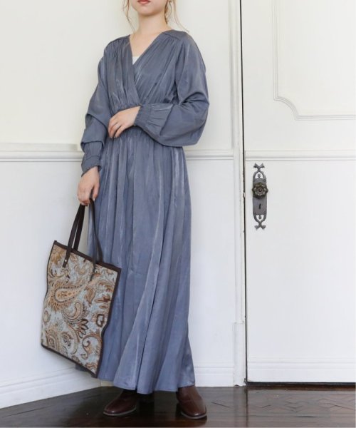 サテンギャザーカシュクールワンピース ストア