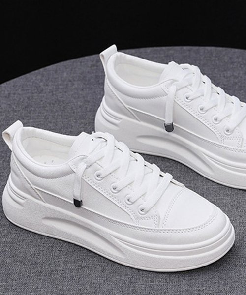 クーポン開催中 セール 30 Off スニーカー レディース 厚底 シューズ レースアップ ローカット 靴 履きやすい フラットシューズ 黒 ホワイト 白 お揃い 通勤 通学 ショッピングゴー Shoppinggo Magaseek