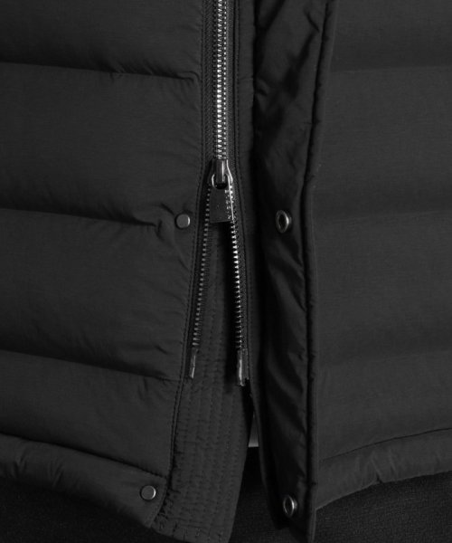 ハイブリッドシームレスダウンブルゾン 