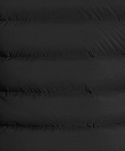 ハイブリッドシームレスダウンブルゾン 