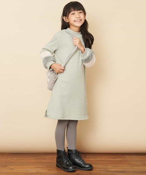 a.v.v(KID'S)(アー・ヴェ・ヴェキッズ)/[100－130]袖ファー裏毛トレーナーワンピース[WEB限定サイズ]/img03