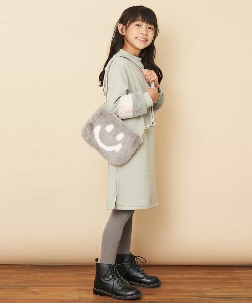 a.v.v(KID'S)(アー・ヴェ・ヴェキッズ)/[100－130]袖ファー裏毛トレーナーワンピース[WEB限定サイズ]/img04