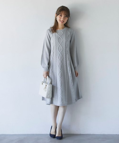 tocco closet(トッコクローゼット)/後ろレースアップデザインケーブル編みニットワンピース/img01