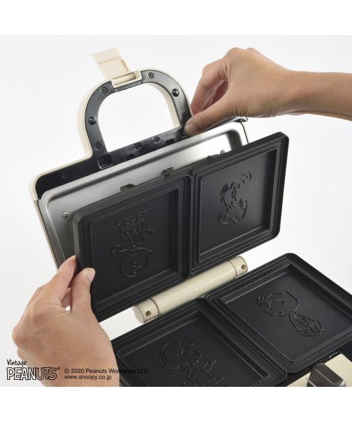 BRUNO ブルーノ ホットサンドメーカー ダブル スヌーピー 耳まで コンパクト タイマー 朝食 プレート パン トースト 家電 ホワイト エクリュ 白 BO(503637696) | ブルーノ(BRUNO) - MAGASEEK BRUNO ブルーノ ホットサンドメーカー ダブル スヌーピー 耳まで コンパクト タイマー 朝食 プレート パン トースト 家電 ホワイト エクリュ 白 BO(503637696) | ブルーノ(BRUNO) - MAGASEEK