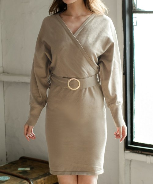 セール リングベルト付きカシュクールニットワンピース 6 秋冬 韓国 黒 白 赤 長袖 ひざ丈 膝丈 ミニ丈 タイト Vネック ブラック ホワイト ベージュ ジュリアブティック Julia Boutique Magaseek