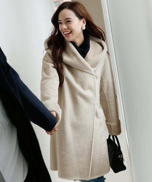 フェイクムートンボアロングコート フード 秋冬 ガウンコート 冬 結婚式 プールヴー Pourvous Magaseek