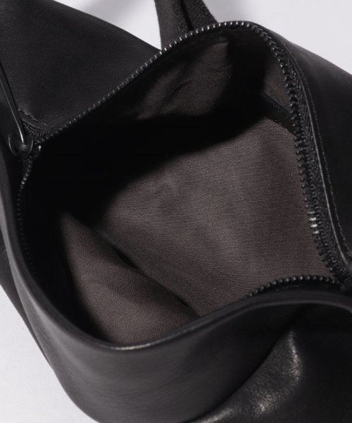 PATRICK STEPHAN(パトリックステファン)/Leather small waist bag 'demi cercle' 19/img04