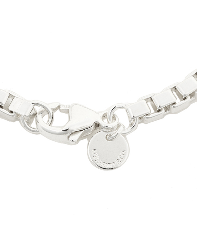 パーティを彩るご馳走や TIFFANY&Co. ティファニー ベネチアン