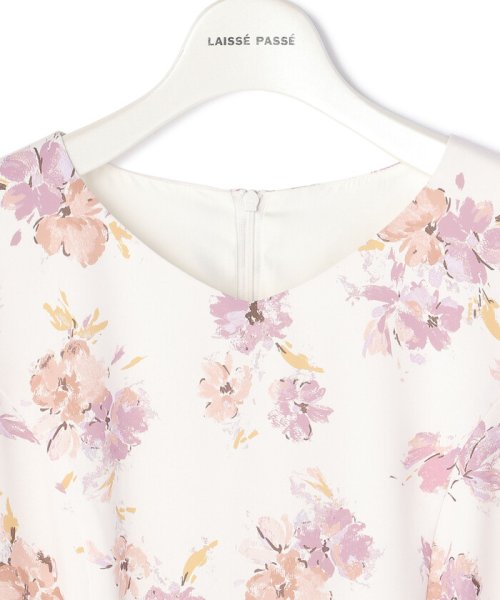 セール 70 Off Tvドラマ着用 フローラルプリントワンピース レッセ パッセ Laisse Passe Magaseek