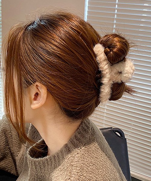 セール モコモコヘアクリップ 韓国風 バンスクリップ シンプル レディース かわいい 大人っぽい 簡単 髪留め ミニミニストア Miniministore Magaseek セール モコモコヘアクリップ 韓国風 バンスクリップ シンプル レディース かわいい 大人っぽい 簡単 髪留め ミニミニストア Miniministore Magaseek