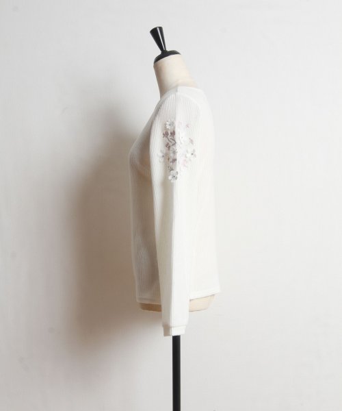 tocco closet(トッコクローゼット)/刺繍入りフラワーモチーフ装飾起毛リブカットソープルオーバー/img11