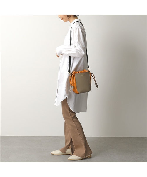 【MARNI(マルニ)】SBMP0030Q4 LV589 GUSSET ガセット レザー ショルダーバッグ 巾着 ポシェット 鞄 Z2I38 レディース