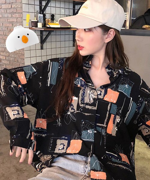 ゆったりとしたシルエットが絶妙に可愛い 羽織りとしても プリント柄シャツ フェルトマリエッタ Felt Maglietta Magaseek ゆったりとしたシルエットが絶妙に可愛い 羽織りとしても プリント柄シャツ フェルトマリエッタ Felt Maglietta Magaseek