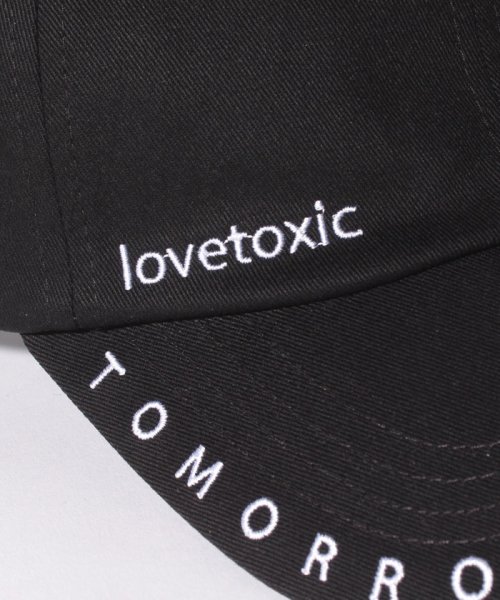Lovetoxic(ラブトキシック)/ツバ刺しゅうローキャップ/img03