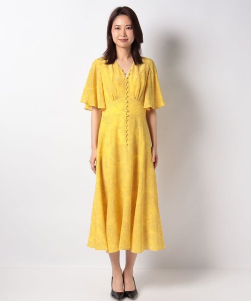 セール 50 Off ドットフラワープリントvネックワンピース エッセンス オブ アナイ Essence Of Anayi Magaseek