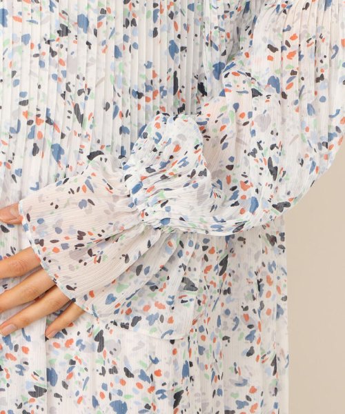 セール 50 Off ランダムカラードットプリーツワンピース ノーリーズ Nolley S Magaseek