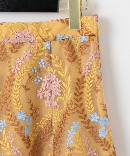 GRACE CONTINENTAL(グレースコンチネンタル)/リーフフラワー刺繍スカート/img21