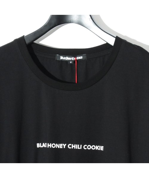 BLACK HONEY CHILI COOKIE(BLACK HONEY CHILI COOKIE)/B.H.C.C 2020 Logo Tee/img01