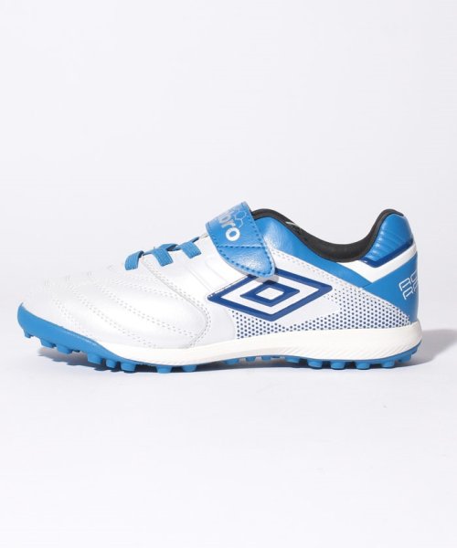 umbro(アンブロ)/【1本ベルト】アクセレイタ－TR 　SB JR WIDE｜ジュニア用｜トレーニングシューズ｜ワイド幅広【アウトレット】/img01