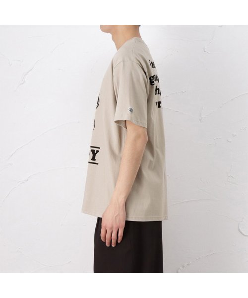 MAC HOUSE(men)(マックハウス（メンズ）)/PEANUTS DISCUSコラボTシャツ 391153304－8/img01