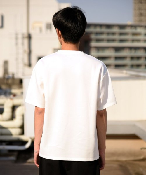 SHIPS MEN(シップス　メン)/【WEB限定】SHIPS: ワンポイント ロゴ ライト バルキー ポンチ ポケット Tシャツ/img06