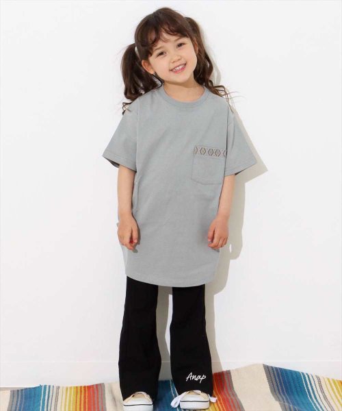 anap mimpi(アナップミンピ)/【KIDS】オルテガ刺繍ラウンドヘムビックTシャツ/img15