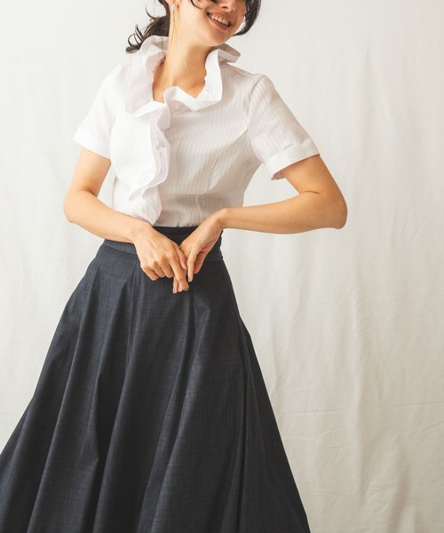 NARA CAMICIE(ナラカミーチェ)/サテンストライプフリル衿半袖シャツ/img01