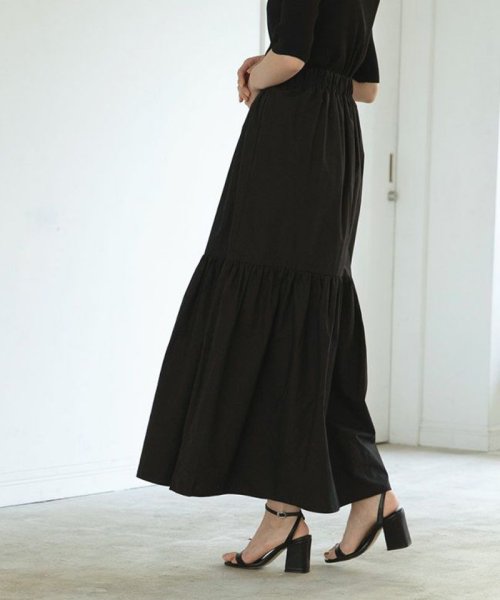 marjour(マージュール)/MONOTONE TIERED SKIRT/img01