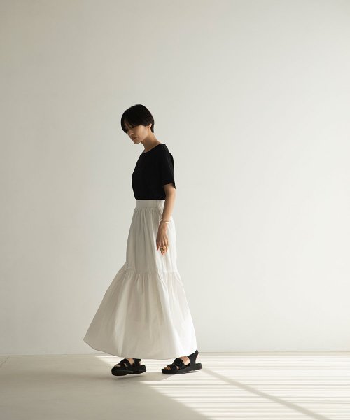 marjour(マージュール)/MONOTONE TIERED SKIRT/img05