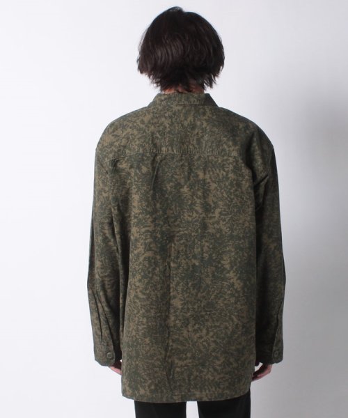 LEVI’S OUTLET(リーバイスアウトレット)/HAYES OVERSIZED OVRSHRT GD SCRATCHY CAMO/img02