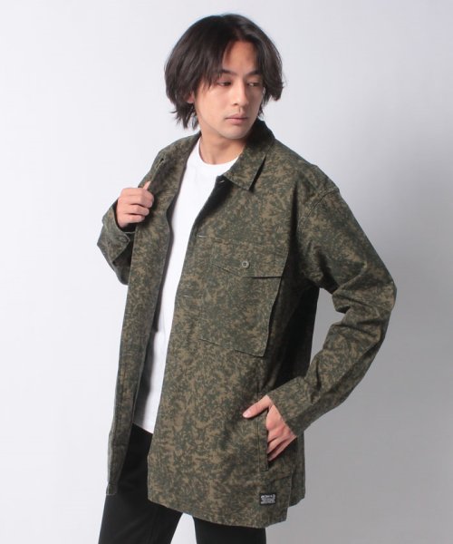 LEVI’S OUTLET(リーバイスアウトレット)/HAYES OVERSIZED OVRSHRT GD SCRATCHY CAMO/img07