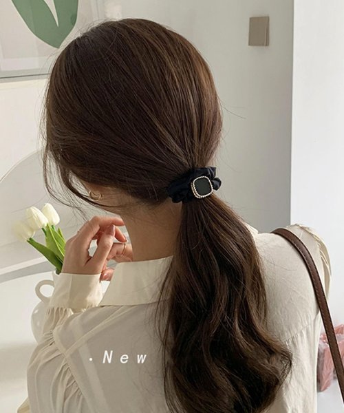 クーポン セール 30 Off シュシュ ヘアゴム ヘアアレンジ 韓国 サテンフリル 髪留め 髪飾り パーティー 二次会 お呼ばれ ショッピングゴー Shoppinggo Magaseek