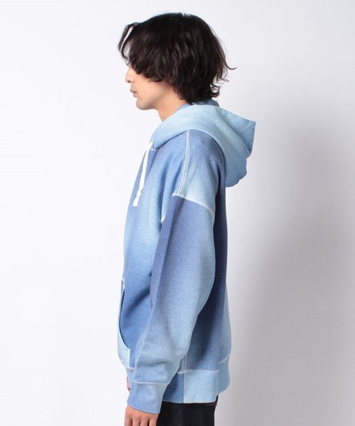 LEVI’S OUTLET(リーバイスアウトレット)/LMC BOXED HOODIE LMC BLUE SPRAY/img01